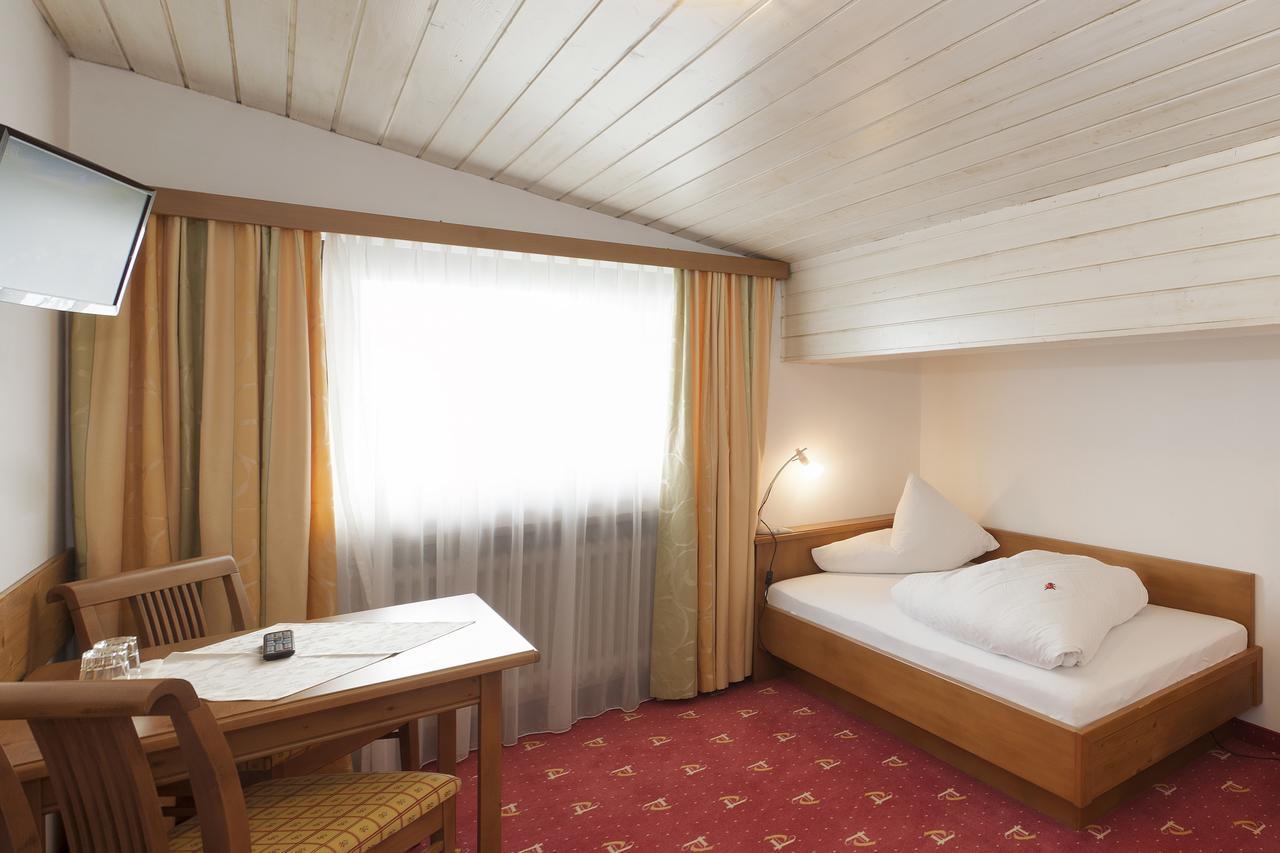 Ferienhotel Tyrol Soell Am Wilden Kaiser Cameră foto